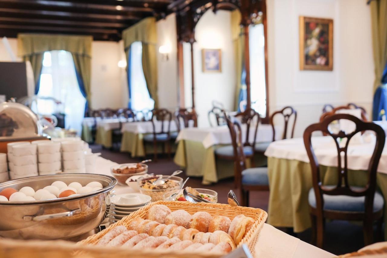 Spa Hotel Villa Smetana Κάρλοβι Βάρι Εξωτερικό φωτογραφία