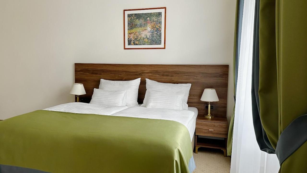 Spa Hotel Villa Smetana Κάρλοβι Βάρι Εξωτερικό φωτογραφία